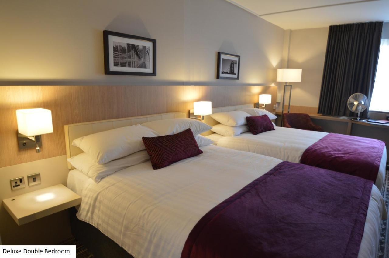 Lancaster Hotel&Spa Uxbridge Exterior foto